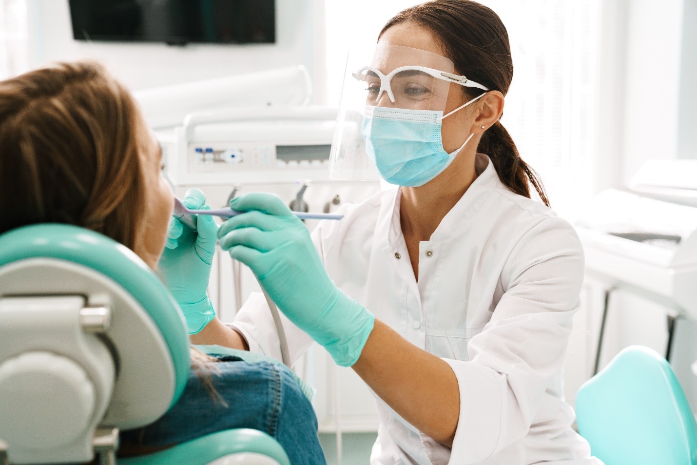 Tips For Finding A Cosmetic Dentist Herndon Dentist Premier Dental Care
